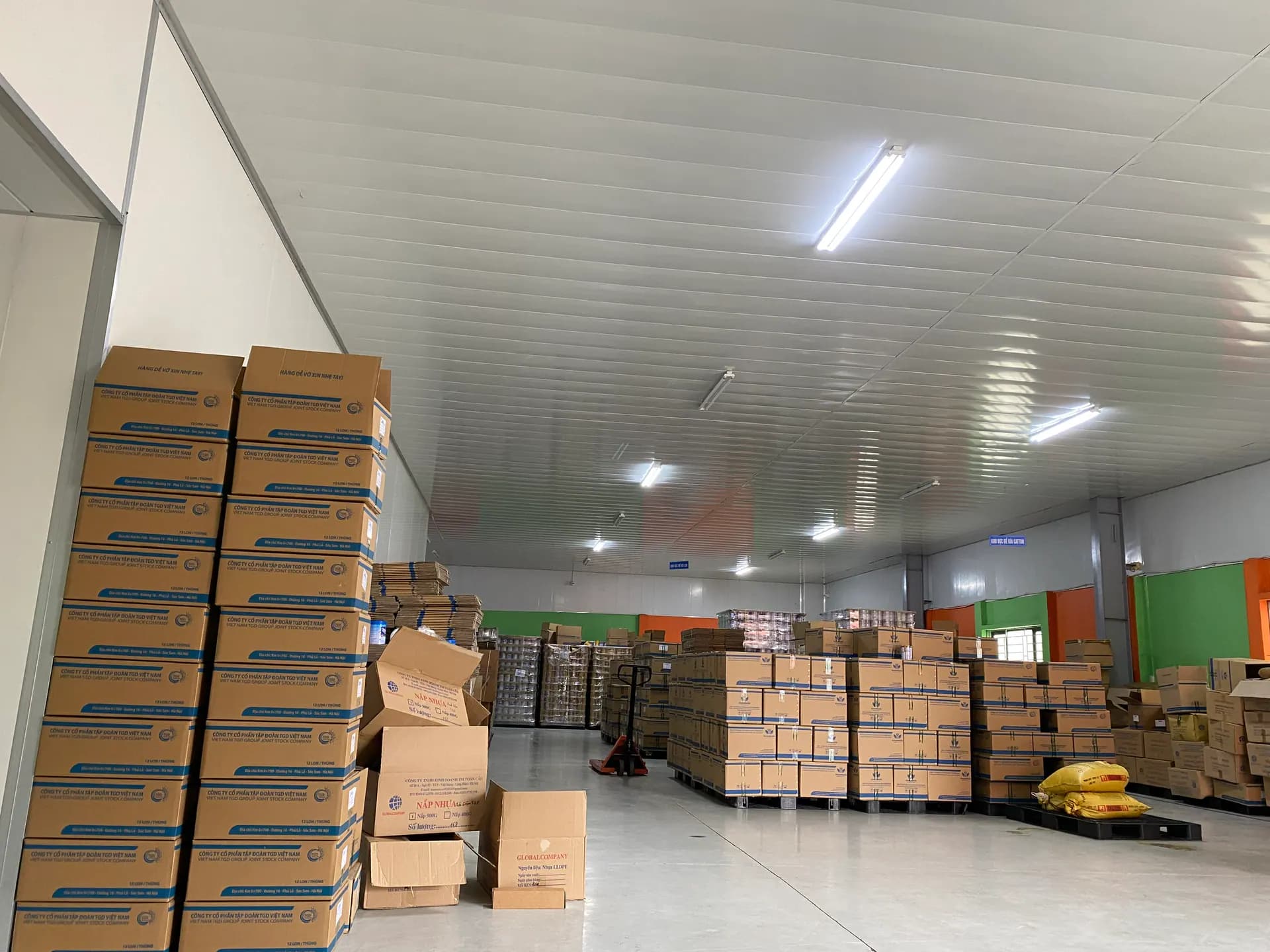 Kho lạnh bảo quản hàng hóa thực tế do VietFactory triển khai